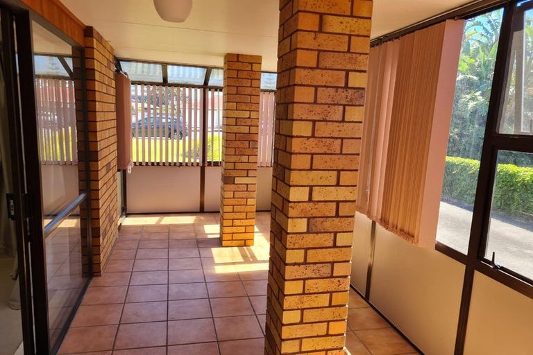 Photo of property in 12 Riverside Road, Orewa, 0931