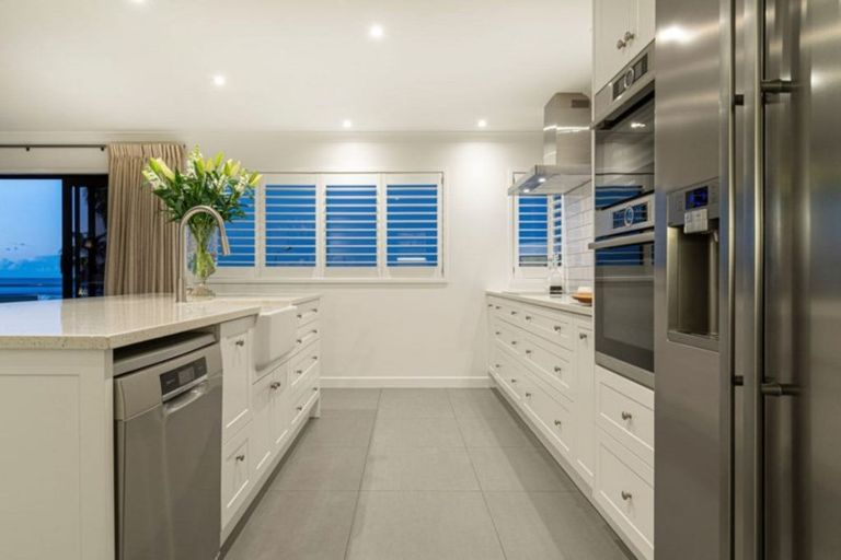 Photo of property in 3a Pacific View Road, Papamoa Beach, Papamoa, 3118