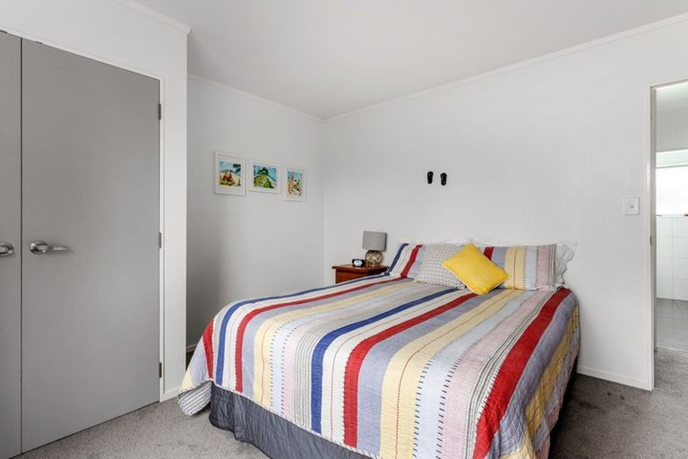 Photo of property in 48 Karewa Parade, Papamoa Beach, Papamoa, 3118