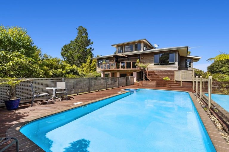 Photo of property in 1 Kanuka Grove, Kinloch, Taupo, 3377