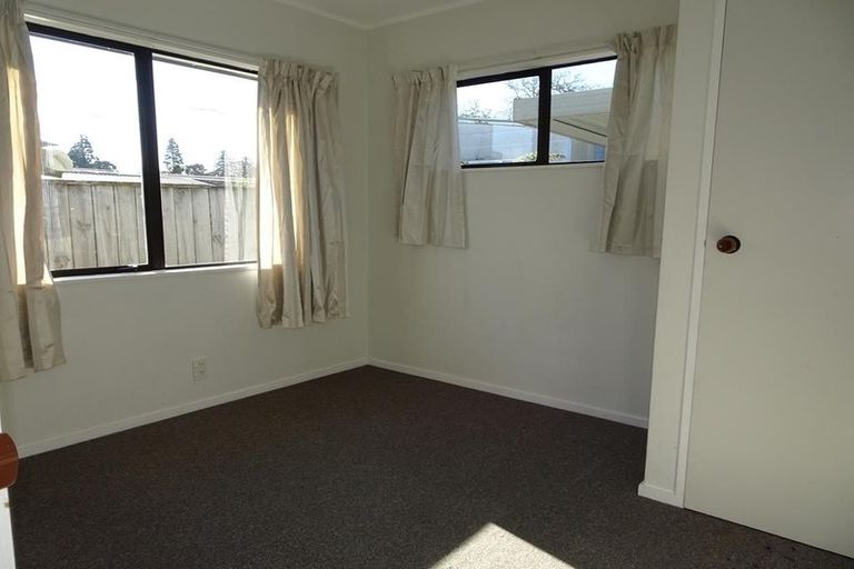 Photo of property in 114 Duchess Crescent, Mayfair, Hastings, 4122