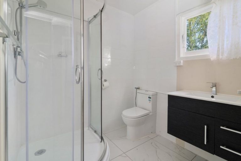 Photo of property in 1 Gifford Place, Utuhina, Rotorua, 3015