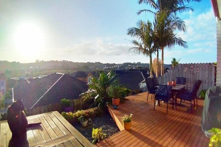 Photo of property in 19/22 Northcross Drive, Oteha, Auckland, 0632