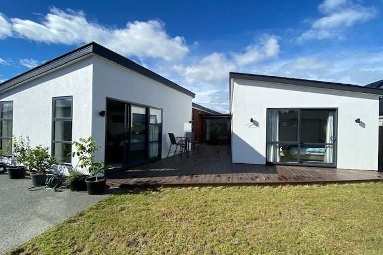 Photo of property in 17 Berg Way, Belfast, Christchurch, 8051
