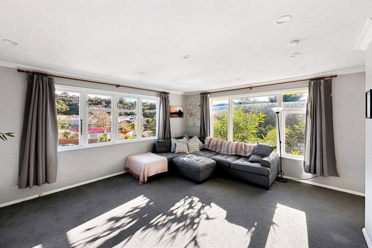 Photo of property in 79 Stokes Valley Road, Stokes Valley, Lower Hutt, 5019