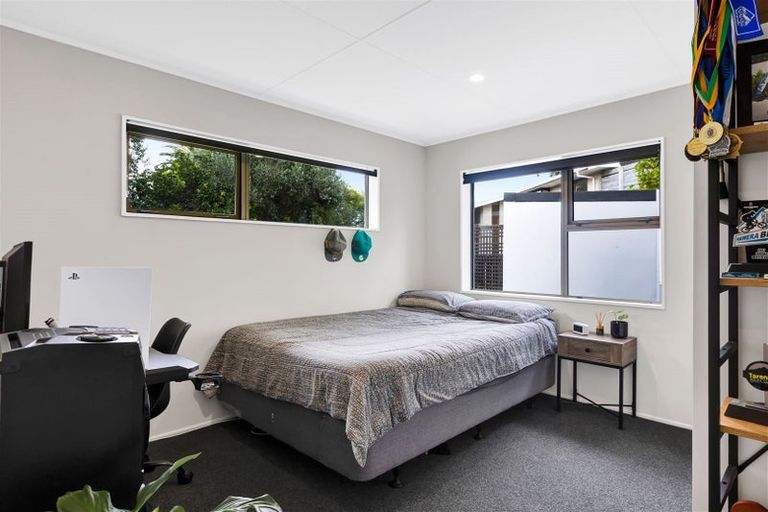 Photo of property in 8 Jade Place, Bell Block, New Plymouth, 4312