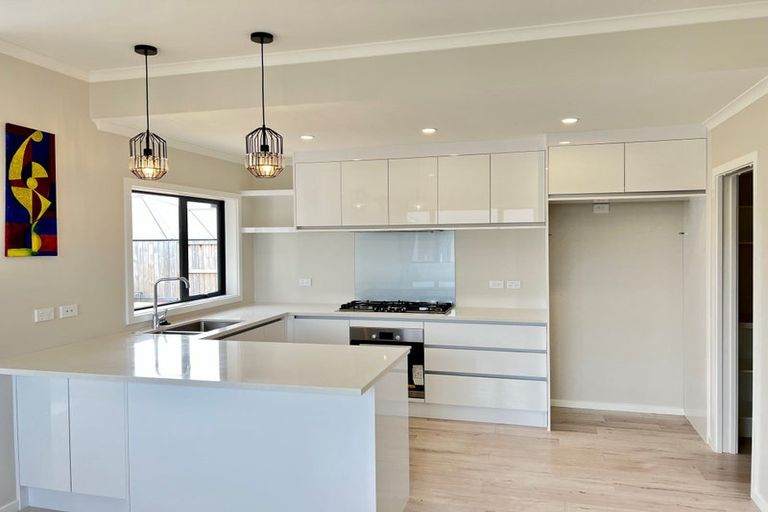 Photo of property in 8 Faber Place, Rototuna North, Hamilton, 3210