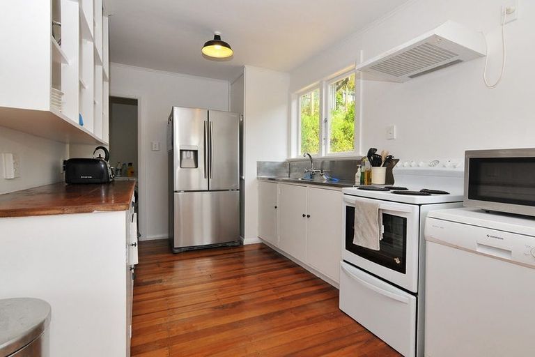 Photo of property in 8 Dunedin Terrace, Melrose, Wellington, 6023