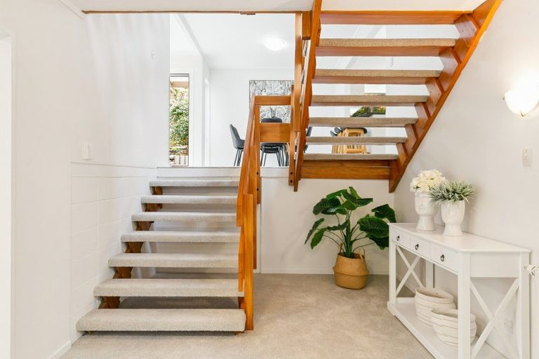 Photo of property in 7 Nadia Grove, Khandallah, Wellington, 6035