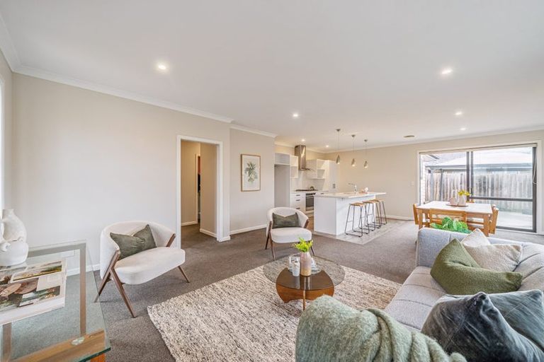Photo of property in 10 Poulson Grove, Trentham, Upper Hutt, 5018