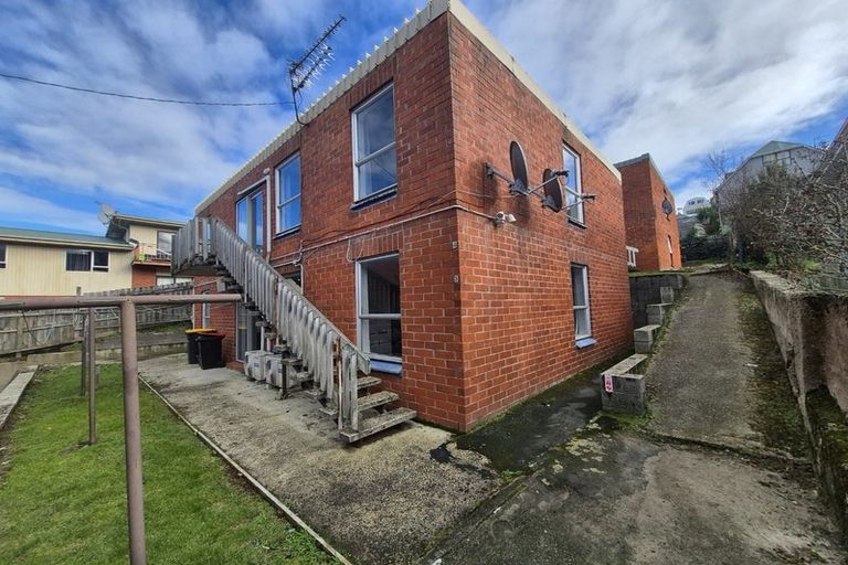 Photo of property in 102 Harbour Terrace, North Dunedin, Dunedin, 9016