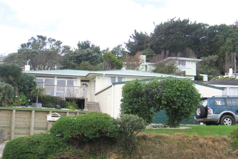 Photo of property in 104 Helston Road, Paparangi, Wellington, 6037