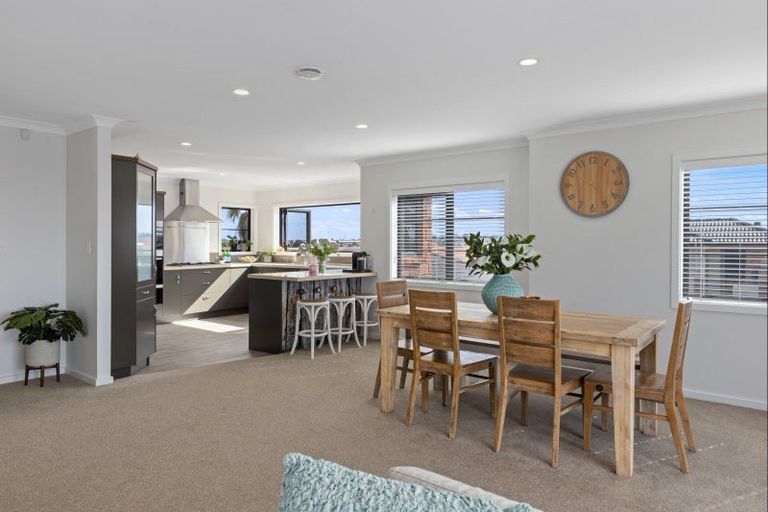 Photo of property in 28 Island View Drive, Gulf Harbour, Whangaparaoa, 0930