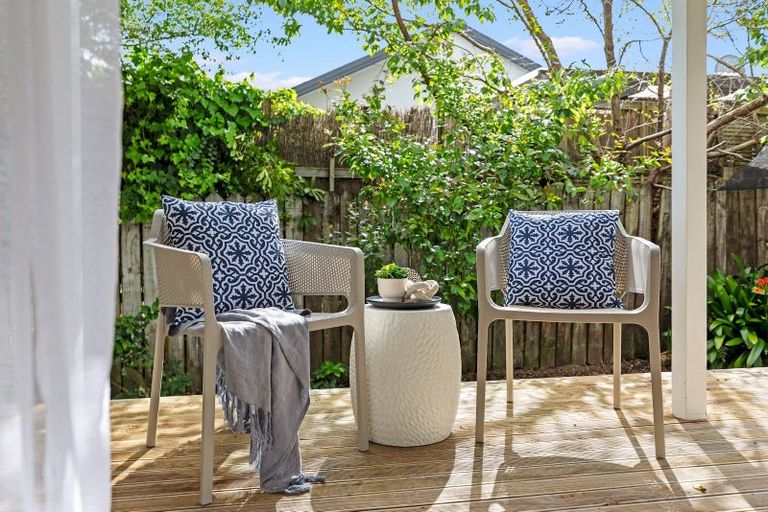 Photo of property in 11a Pokapu Place, Bethlehem, Tauranga, 3110