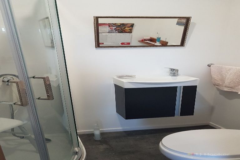 Photo of property in 19 Timaru Road, Waimate, 7924