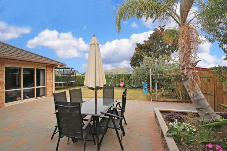 Photo of property in 36 Mcleod Place, Papamoa Beach, Papamoa, 3118