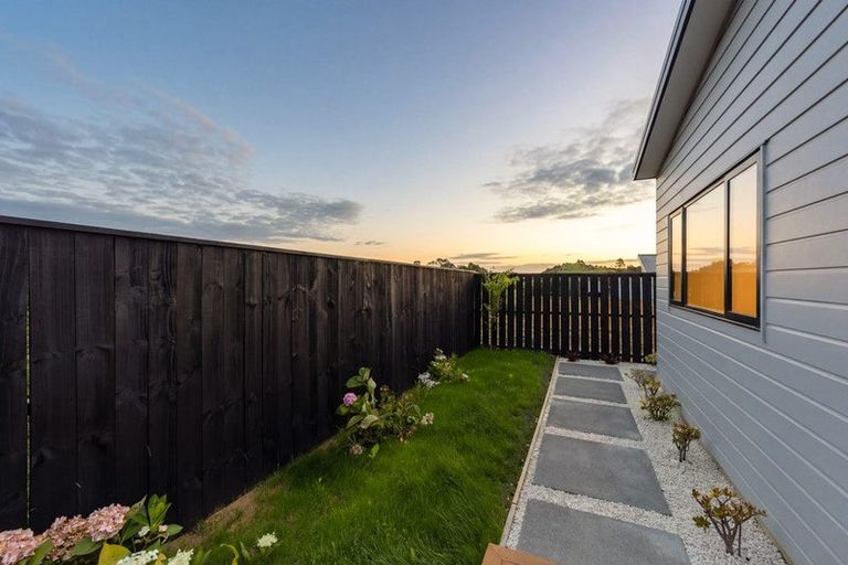 Photo of property in 80 Huanui Drive, Wainui, 0992