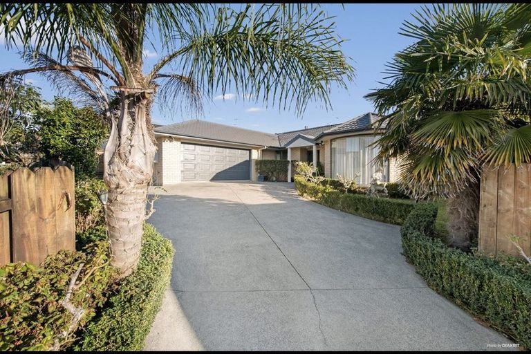 Photo of property in 10 Annamoe Place, East Tamaki, Auckland, 2013