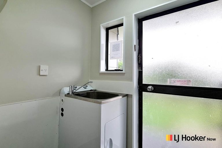 Photo of property in 11a De Bloge Place, Clendon Park, Auckland, 2103