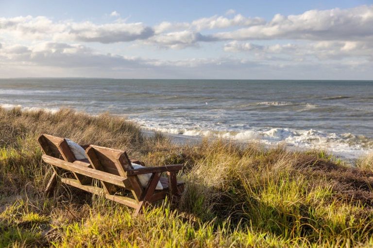 Photo of property in 65 Pukehina Parade, Pukehina, Te Puke, 3189