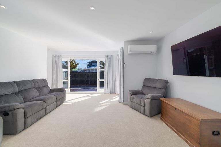 Photo of property in 2 Pembroke Street, Avondale, Christchurch, 8061