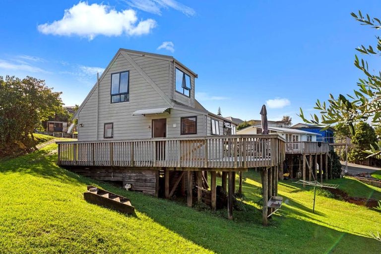 Photo of property in 15 Rabbit Way, Whitianga, 3510