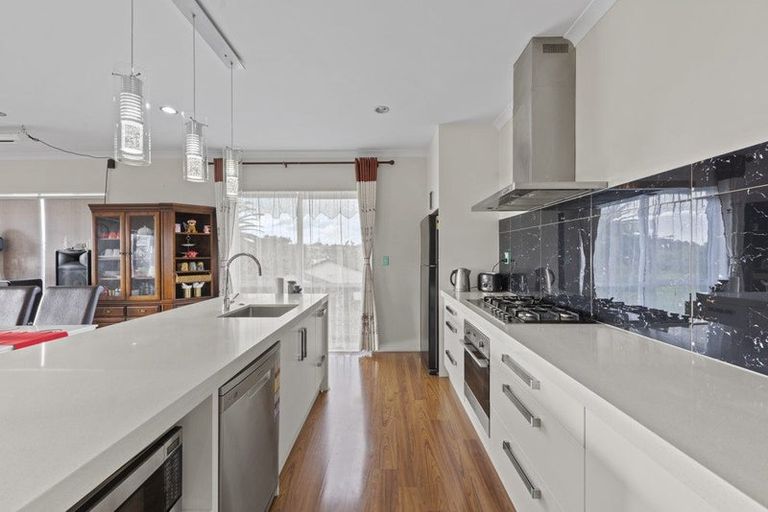 Photo of property in 57 Pitt Avenue, Clendon Park, Auckland, 2103