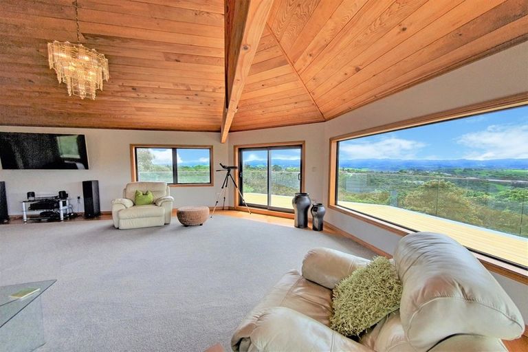 Photo of property in 2 Kauri Drive, Sandspit, Warkworth, 0982