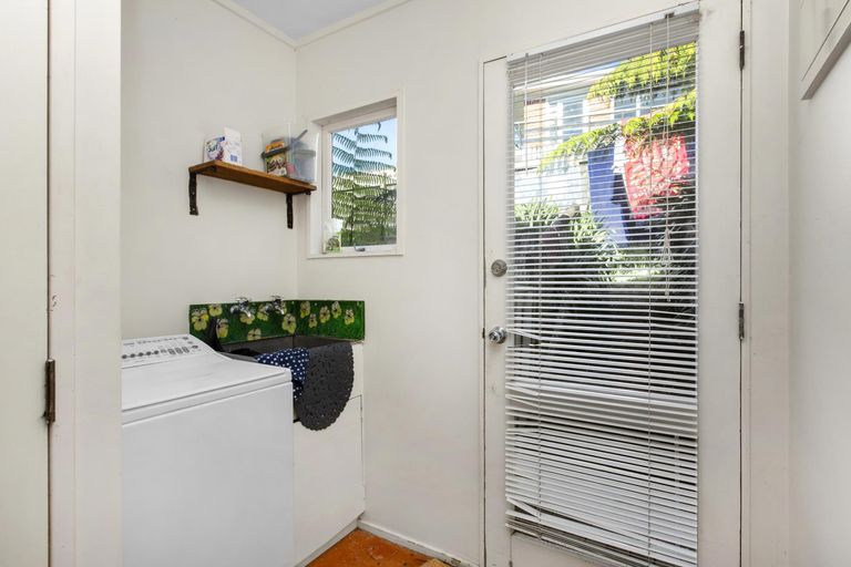 Photo of property in 44b Cross Street, Raglan, 3225
