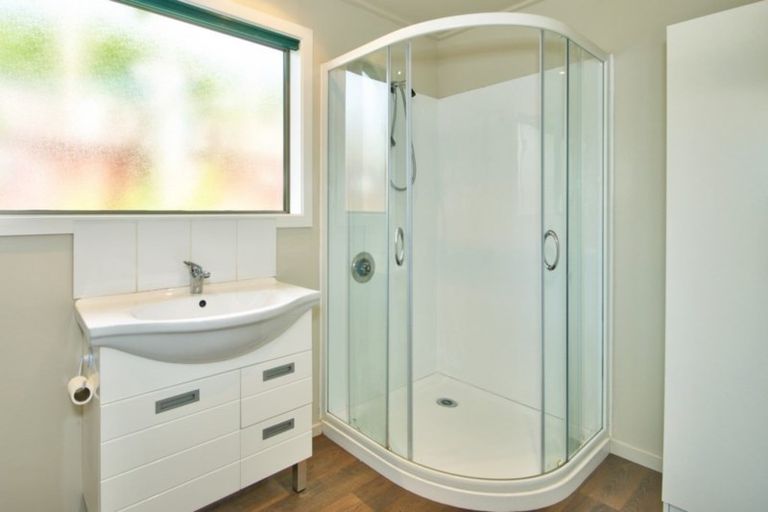 Photo of property in 4a Avalon Crescent, Fernhill, Queenstown, 9300