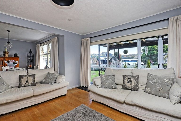 Photo of property in 75 Church Road, Taradale, Napier, 4112