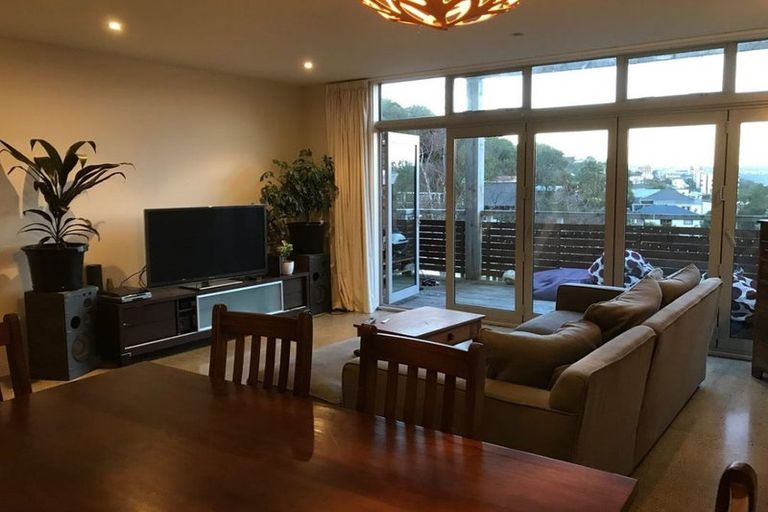 Photo of property in 1/59 Mortimer Terrace, Brooklyn, Wellington, 6021