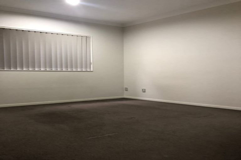 Photo of property in 402 Ormiston Road, Flat Bush, Auckland, 2019