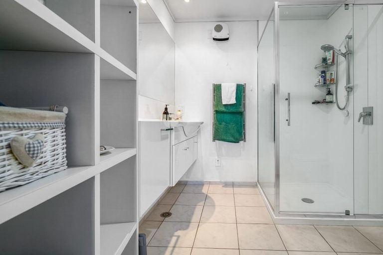 Photo of property in 12/72e Devonport Road, Tauranga, 3110