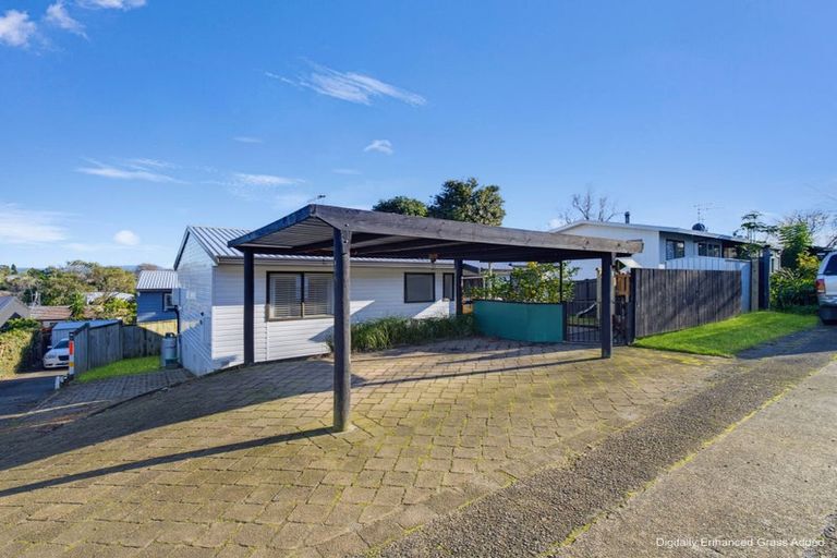 Photo of property in 15a Ruahine Street, Ohauiti, Tauranga, 3112