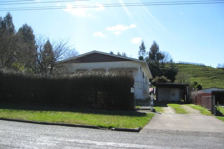 Photo of property in 1 Goldfinch Street, Taihape, 4720