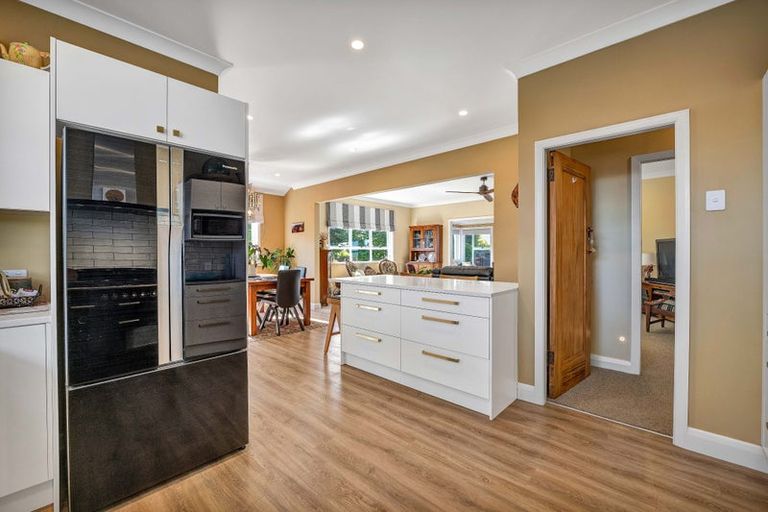 Photo of property in 16 Glen Almond Street, New Plymouth, 4310