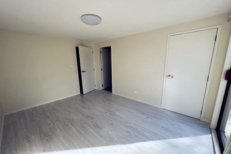 Photo of property in 57 Ayton Drive, Totara Vale, Auckland, 0629