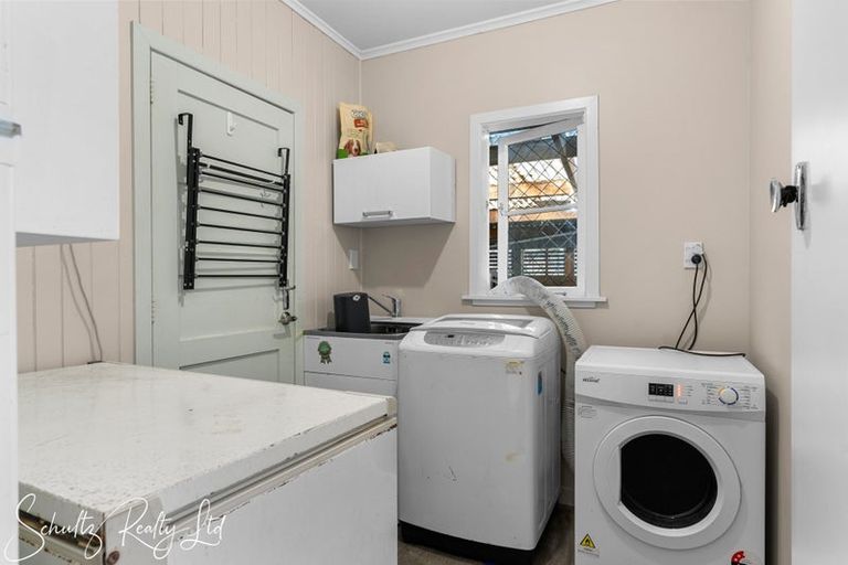Photo of property in 17a Ash Street, Maungaturoto, 0520