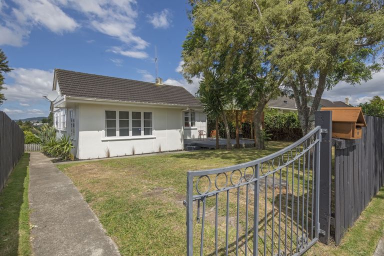 Photo of property in 65 Henderson Crescent, Parkvale, Tauranga, 3112