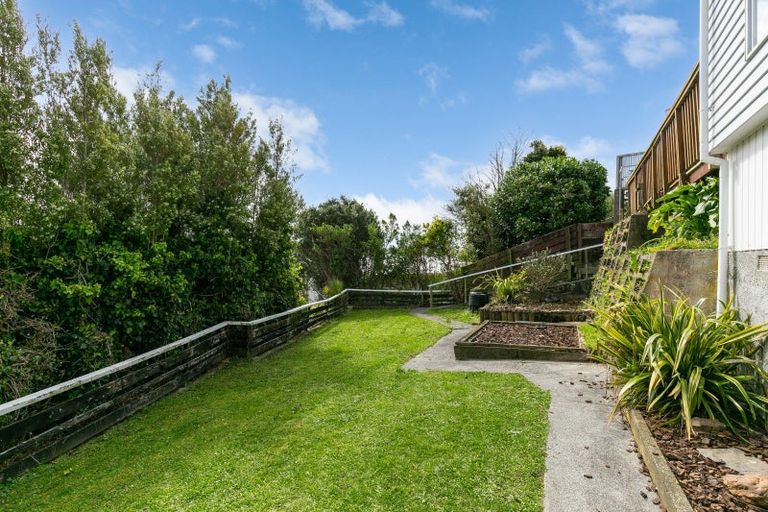 Photo of property in 12 Mcmahon Way, Paparangi, Wellington, 6037