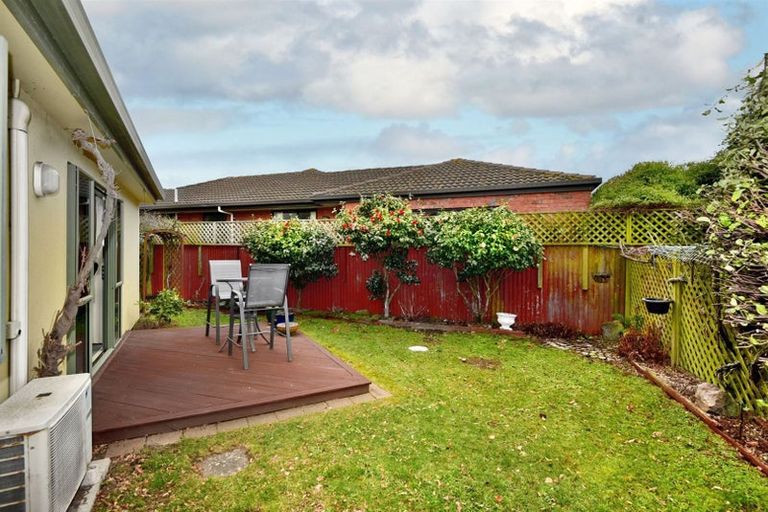 Photo of property in 4/90 Hawke Street, New Brighton, Christchurch, 8083