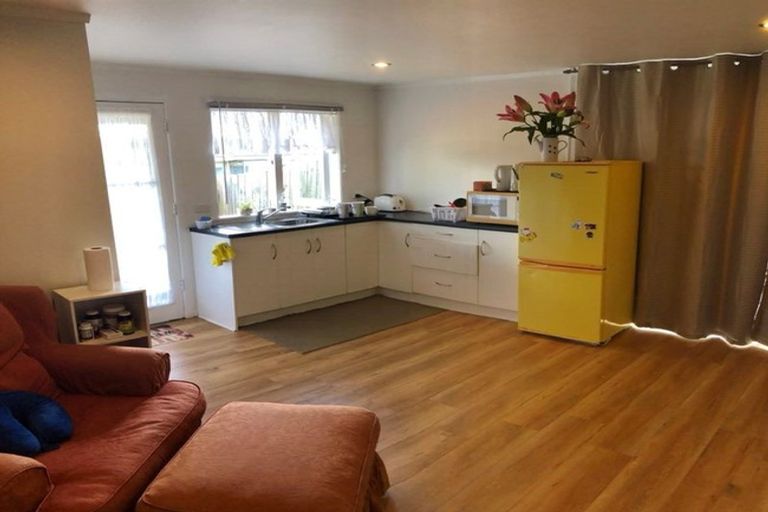 Photo of property in 2 Zion Road, Birkenhead, Auckland, 0626