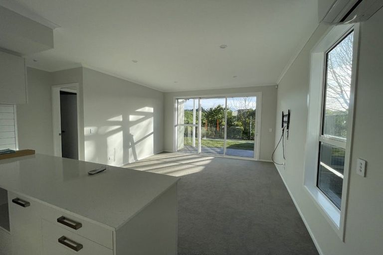 Photo of property in 14 Koreke Close, Kenepuru, Porirua, 5022