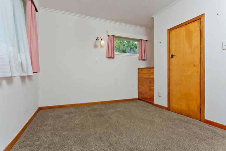 Photo of property in 8 Radiata Lane, Chatswood, Auckland, 0626