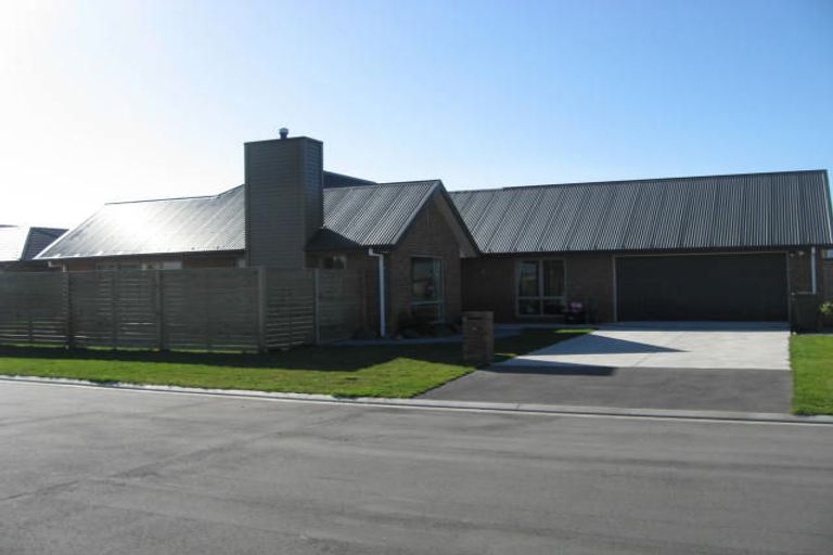 Photo of property in 42 Overbury Crescent, Rolleston, 7614