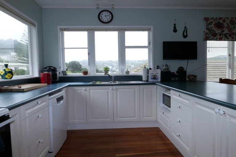 Photo of property in 82 Severn Street, Island Bay, Wellington, 6023