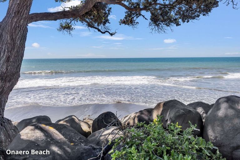 Photo of property in 20 Whakapaki Street, Urenui, 4375