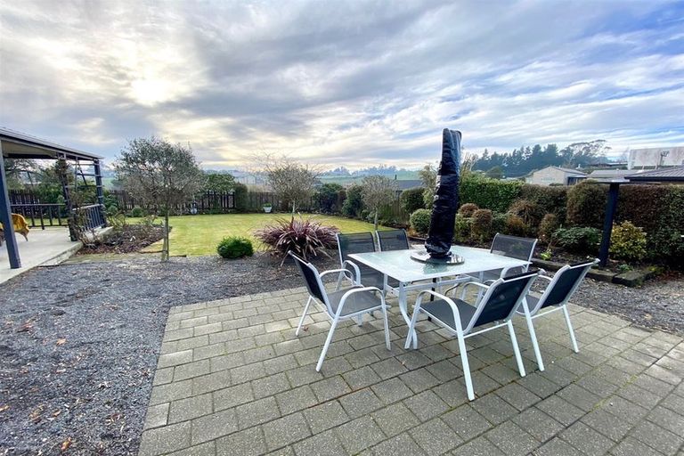 Photo of property in 12 Henley Drive, Balclutha, 9230