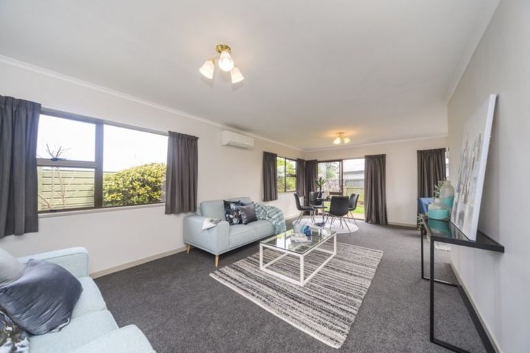 Photo of property in 7a Marama Crescent, Palmerston North, 4414